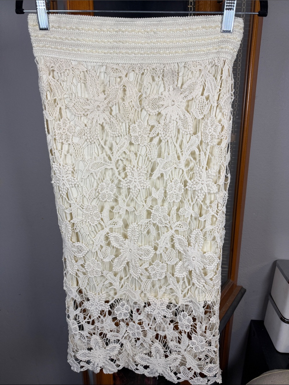 Kenar Cream Crochet Lace Pencil Skirt